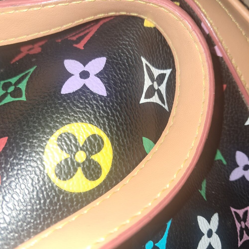 Really nice bucket style bag with change purse - image 5